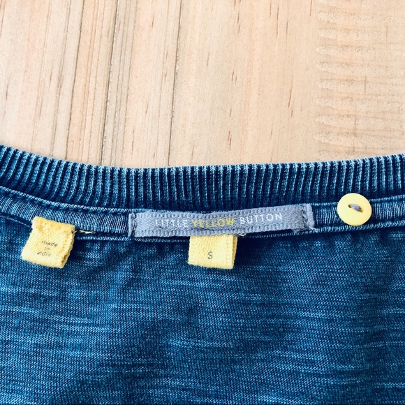 Anthropologie Little Yellow Button Top, 100% Cotton, Denim Color, U Neckline - Picture 4 of 6